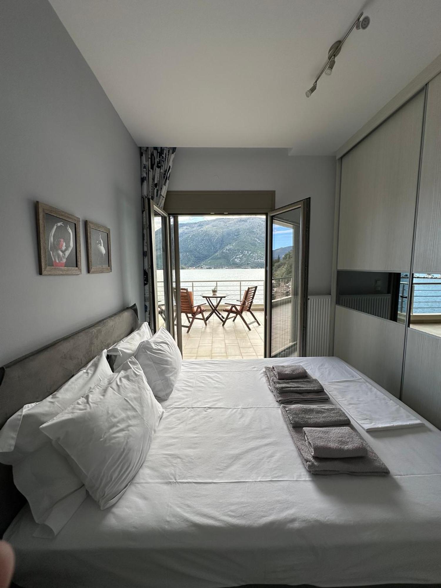 Ocean Views Appartement Plataria Buitenkant foto